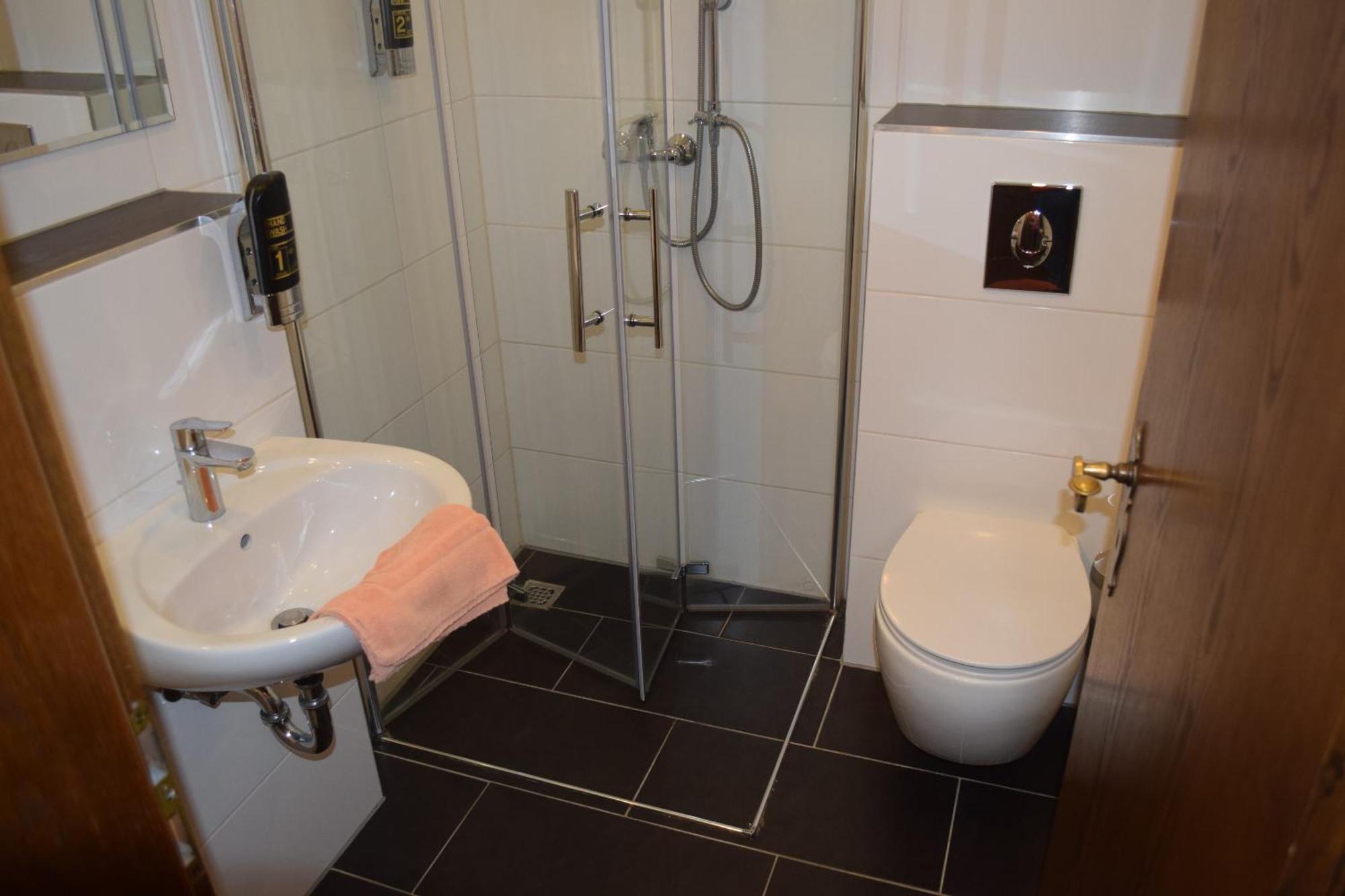 Alte Dorfschaenke Hotel Kinderbeuern ห้อง รูปภาพ
